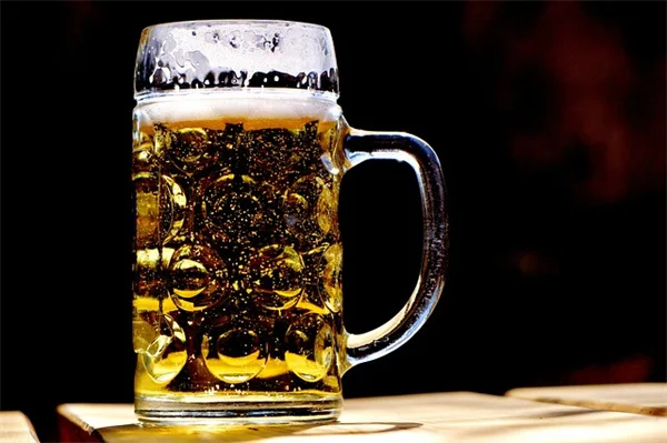 藍藻が気候変動の救世主に？知っておくべき3つの理由